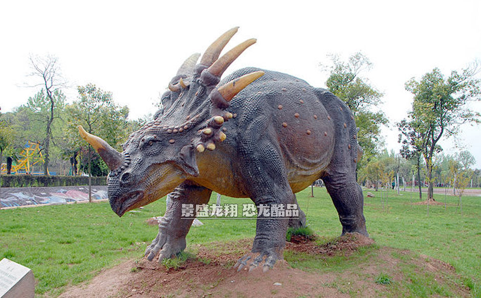 大型恐龙雕塑